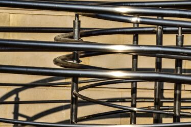 Urządzenia hydrauliczne i pneumatyczne – zastosowanie w przemyśle